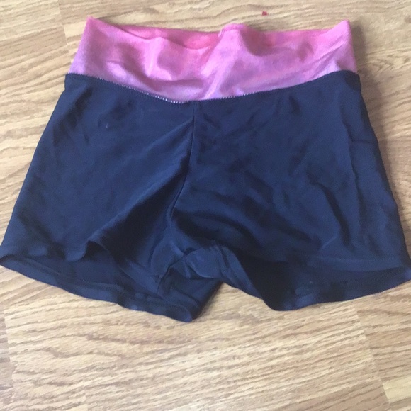 Leo and shorts bundle! - Picture 3 of 7